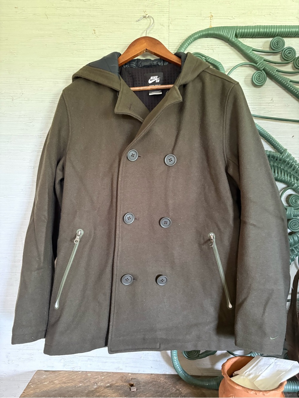 Get it before winter! ❄️ Gorgeous RARE Nike SB Melton Rider Wool Olive Peacoat